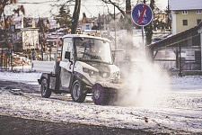 Odmetací kartáč